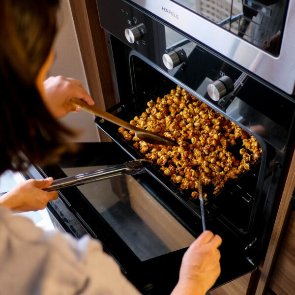0.9 Cubic Feet Capacity 900 Watts Kitchen Essentials for the Countertop Stainless Steel — изображение 4
